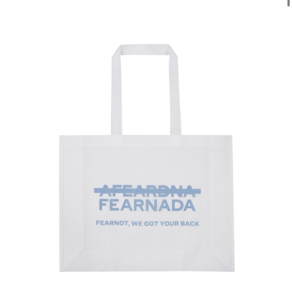 Le sserafim FearNada 2024 shopper tote
